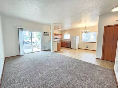 Main picture of 6026 N Wiscomb St