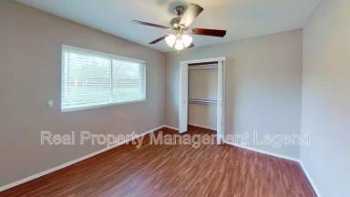 Main picture of 3740 Racquet Ct