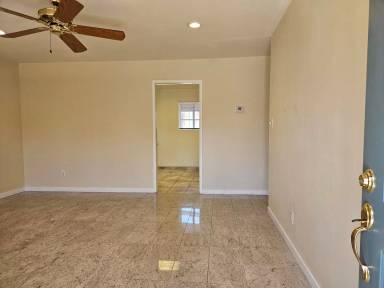 Main picture of 1814 Woodside Rd