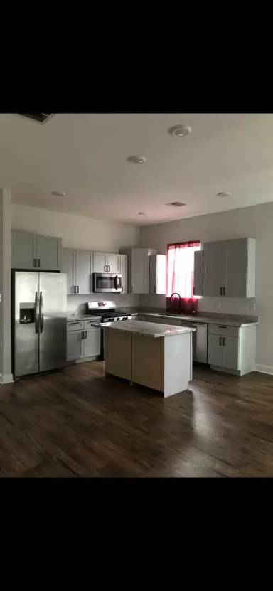 Main picture of 1918 N Johnson St