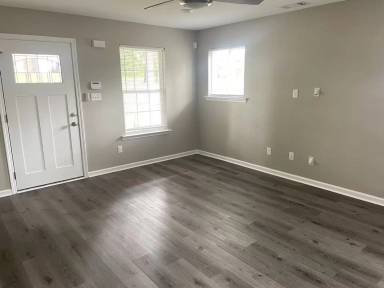 Main picture of 1077 Getwell Rd