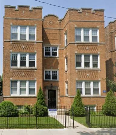 Main picture of 4946 N Christiana Ave