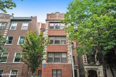 Main picture of 2925 N Pine Grove Ave
