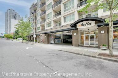 Main picture of 300 110th Ave NE
