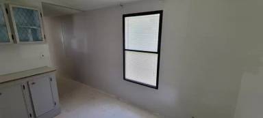 Main picture of 5665 Forest Glade St