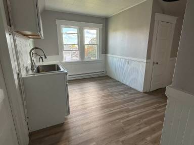 Main picture of 26 Hough St
