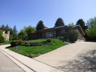 Main picture of 460 Westview Ct