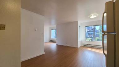 Main picture of 716 Vermont St