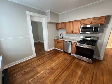 Main picture of 121 Adela Ave