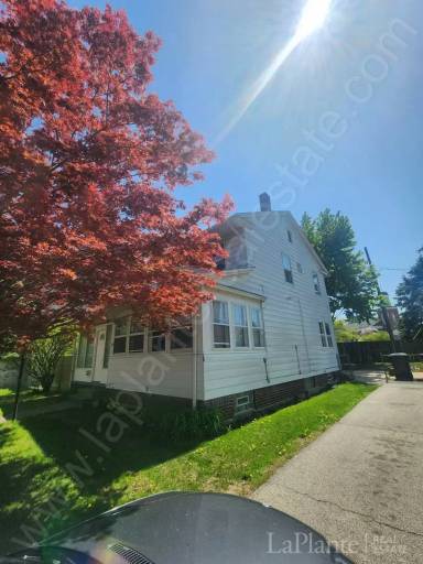 Main picture of 1319 Rollins Rd