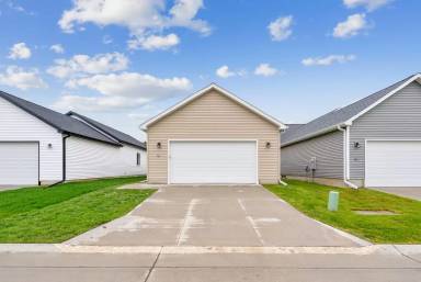 Main picture of 116 Axlewood Dr