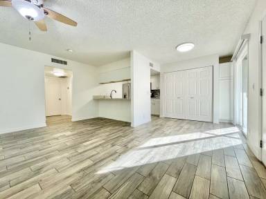 Main picture of 1048 N 85th Pl