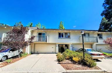 Main picture of 20121 Northwood Dr