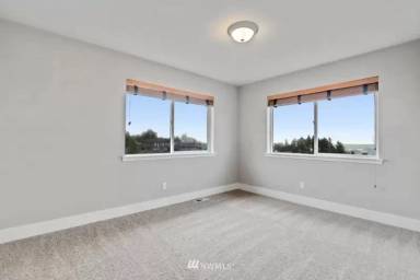 Main picture of 5407 21st Avenue Ct NE