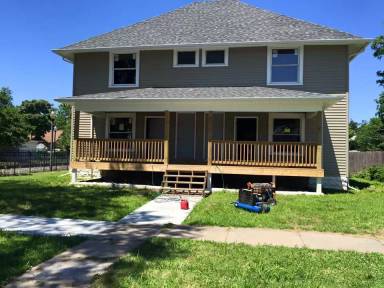 Main picture of 1255 1/2 S Main St