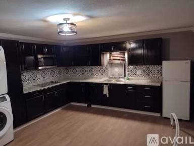 Main picture of 257 Lifegate Ln