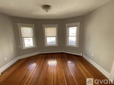 Main picture of 44 Floyd St