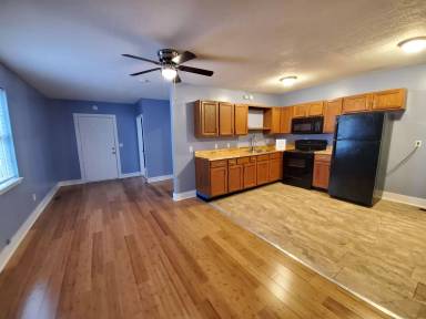 Main picture of 761 Florence Ave