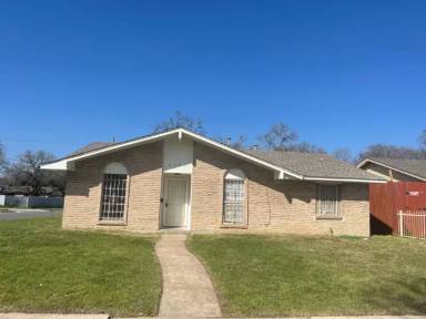 Main picture of 9905 Grove Oaks Blvd