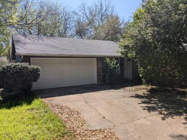 Main picture of 8907 Pointer Ln