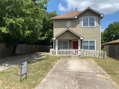 Main picture of 6920 Bethune Ave