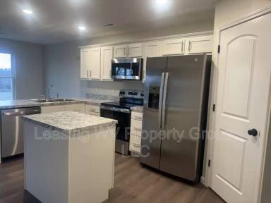 Main picture of 67 Christian Ct