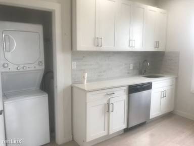 Main picture of 6415 Broadway
