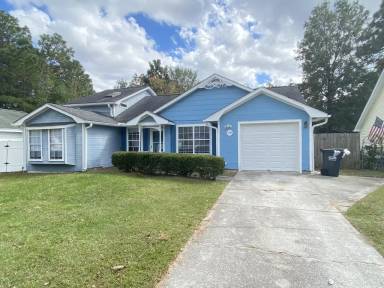 Main picture of 106 Eaton Way
