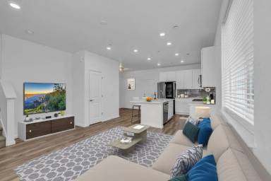 Main picture of 18152 Caffey Dr