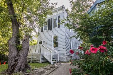 Main picture of 2726 Coy St