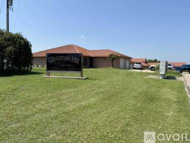 Main picture of 1040 Cinnamon Dr