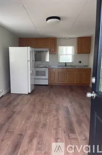 Main picture of 16 Hodges Ave