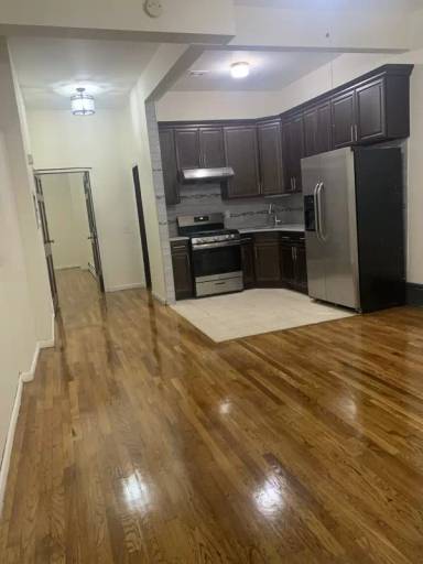 Main picture of 942 Glenmore Ave