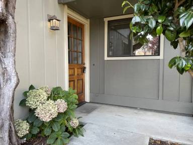 Main picture of 578 Spinnaker Ct