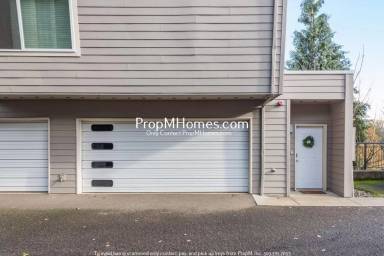 Main picture of 7442 S Virginia Ave