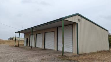 Main picture of 1111 N Pecan St