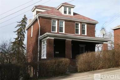 Main picture of 2915 Roland Ave