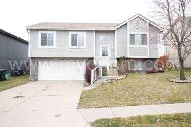 Main picture of 4209 N 172nd St