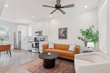 Main picture of 106 Green Ash Ln