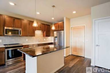 Main picture of 480 N Sherman Ave