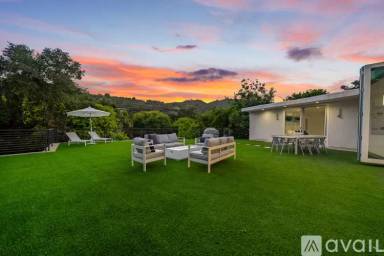 Main picture of 1040 Montego Dr
