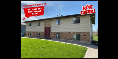 Main picture of 465 W James St