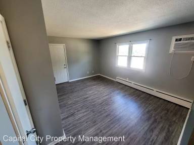 Main picture of 4729 NW 62nd Ave