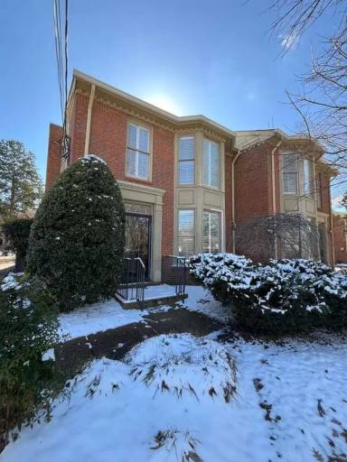 Main picture of 105 Westover Park Ct