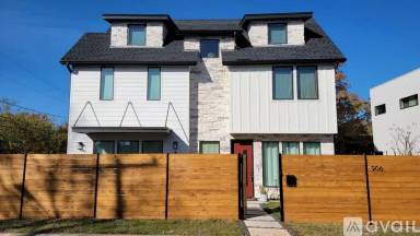 Main picture of 906 Mill St