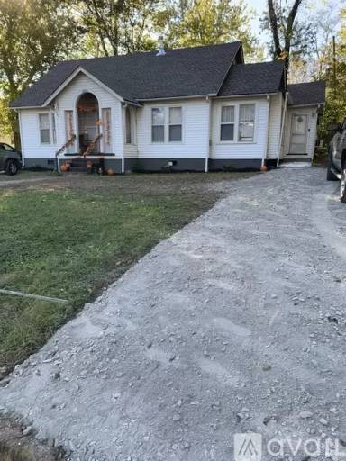Main picture of 858 Gracey Ave