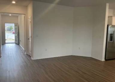 Main picture of 146 Grissom Dr