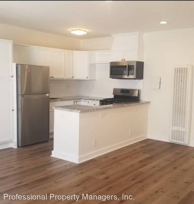 Main picture of 1562 Barry Ave
