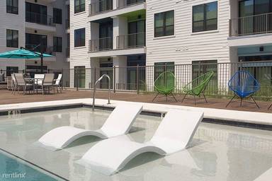 Main picture of 500 San Marcos St