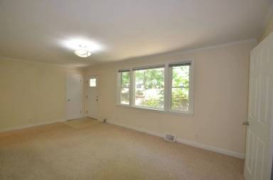 Main picture of 401 Severin St